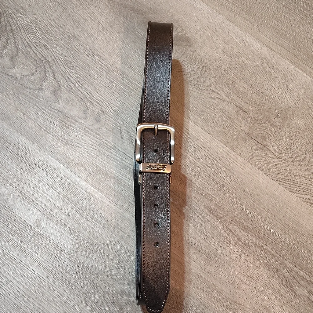 🆕Dickies Reversible Brown to Black Leather Belt Sz 42 Unisex
